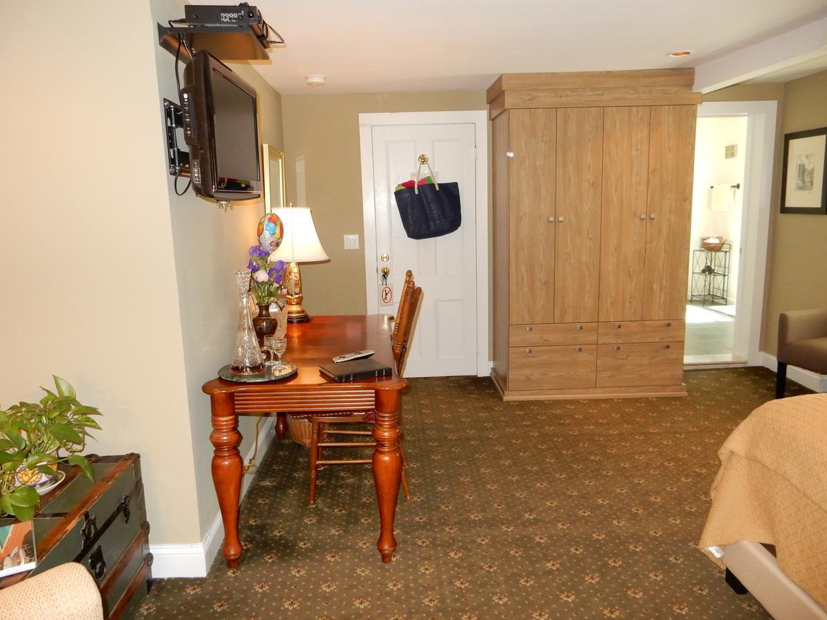 Bed and Breakfast A Butlers Manor Southampton Zewnętrze zdjęcie